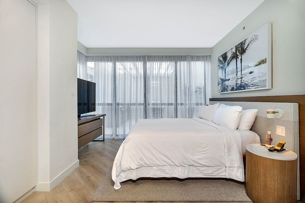 Private Residences at W SoBe by LRMB - photo 27