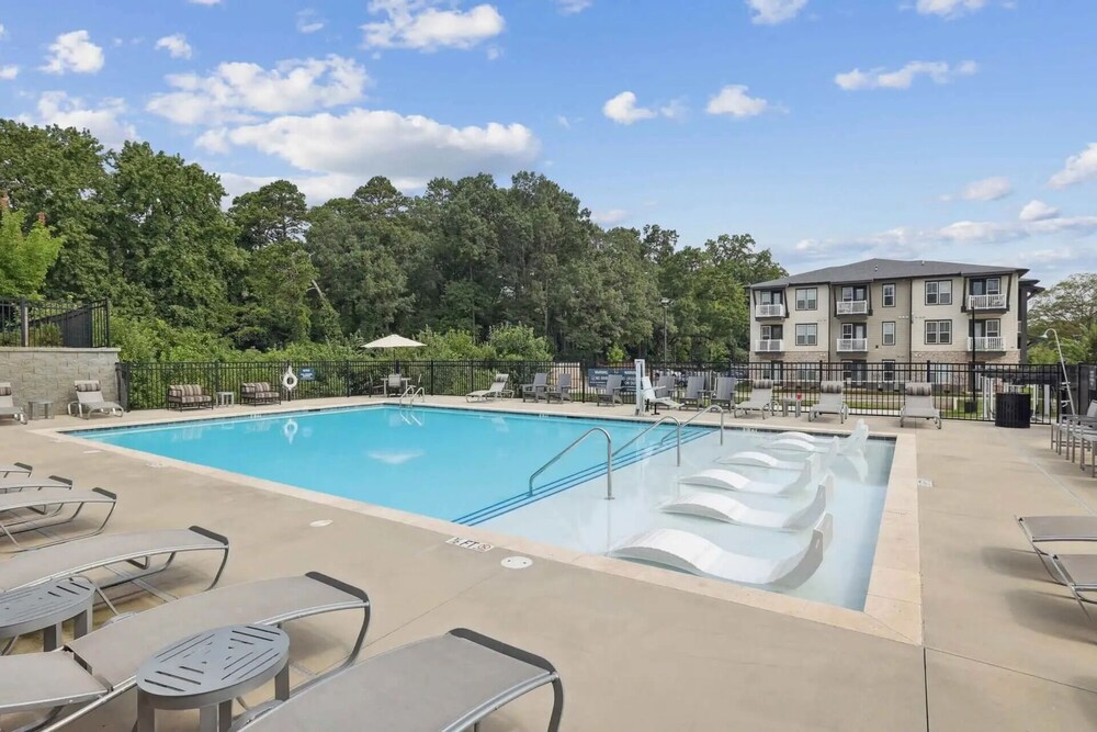 Landing Furnished Apartments Northwest Charlotte — 4-Star Luxury Hotel in Charlotte, United States