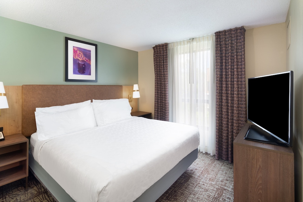 Staybridge Suites Memphis Poplar Ave East by IHG - photo 21