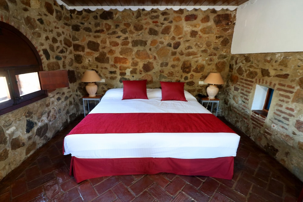 Hotel Monasterio Rocamador — Almendral — photo 4