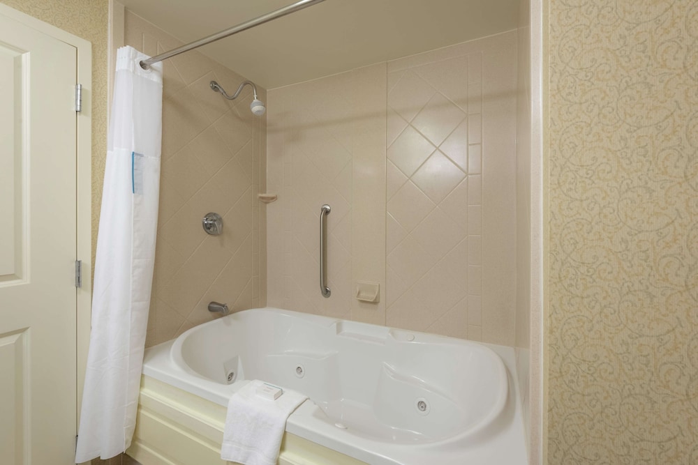 Hampton Inn & Suites Vicksburg - photo 46