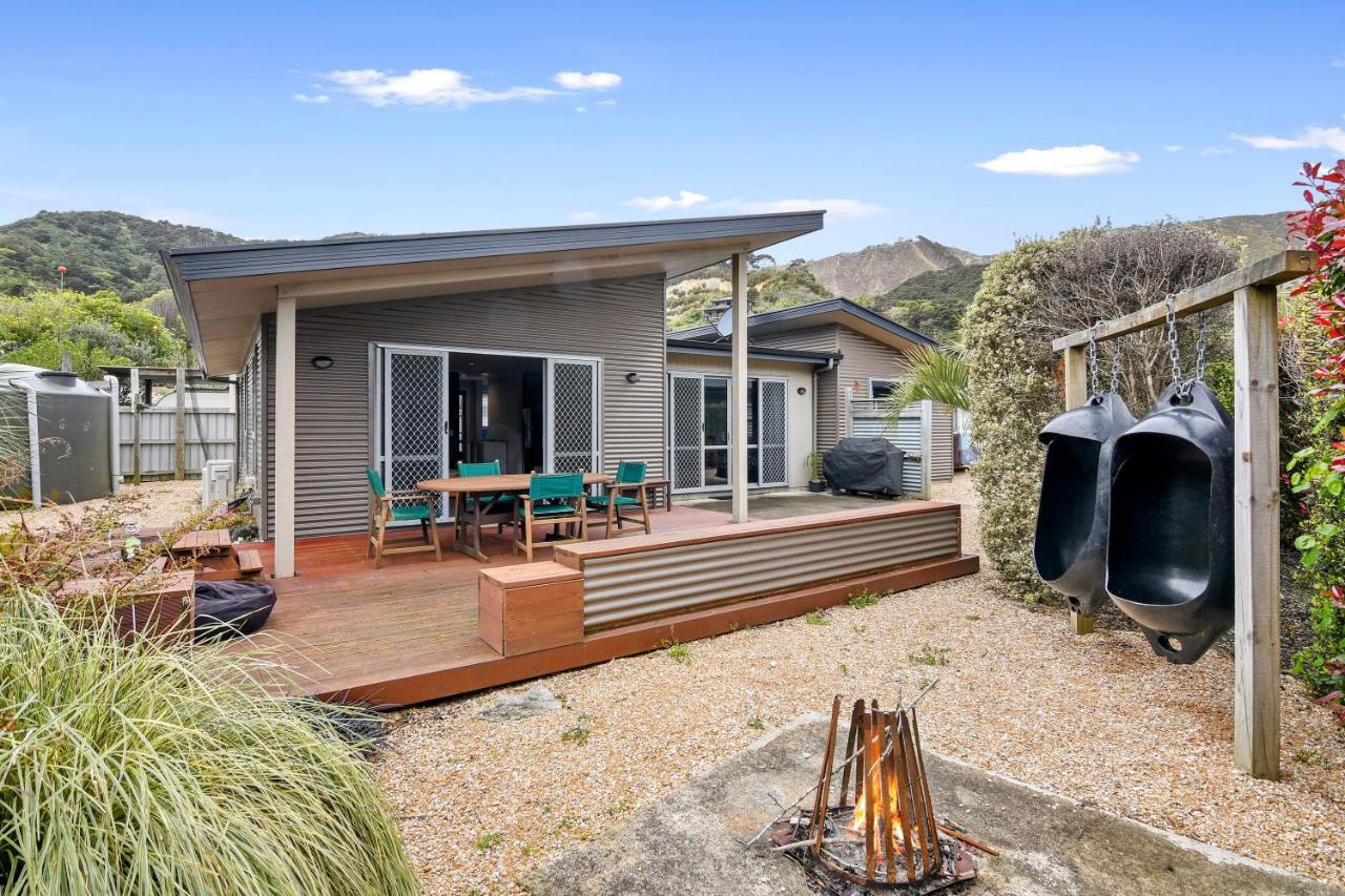 Tata Beach All Aboard in Takaka, New Zealand