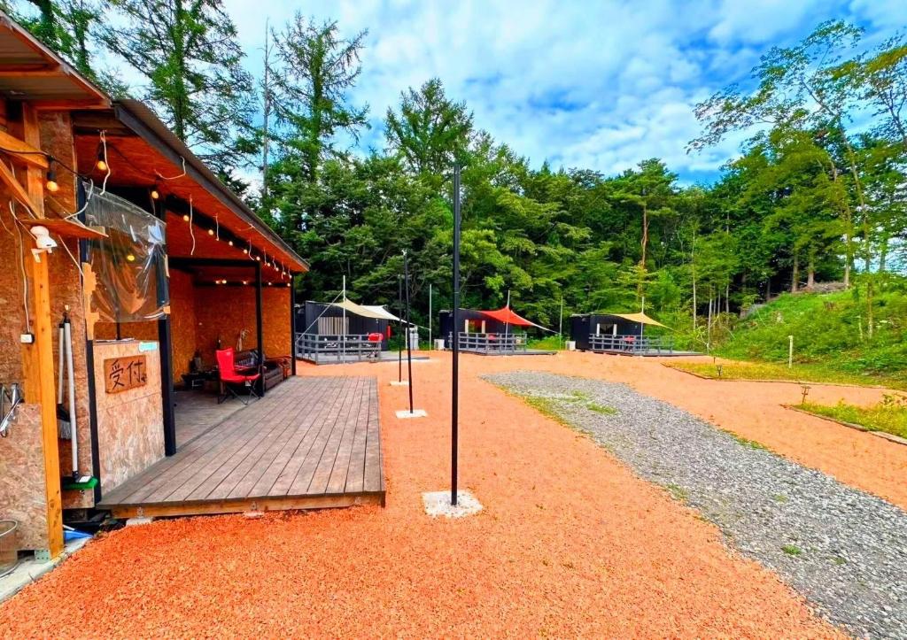 Bullsキャンプ 富士の麓 自然に囲まれたペットと泊まれるゲストハウス Guesthouse With Pets At The Foot Of World Heritage Mt Fuji — 5-Star Luxury Hotel in Fujikawaguchiko, Japan