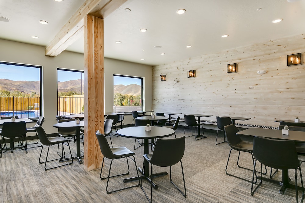 Silver Creek Hotel - photo 44