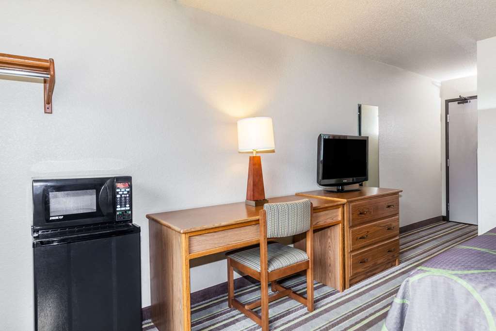 Super 8 by Wyndham Dunbar Charleston Area - photo 12