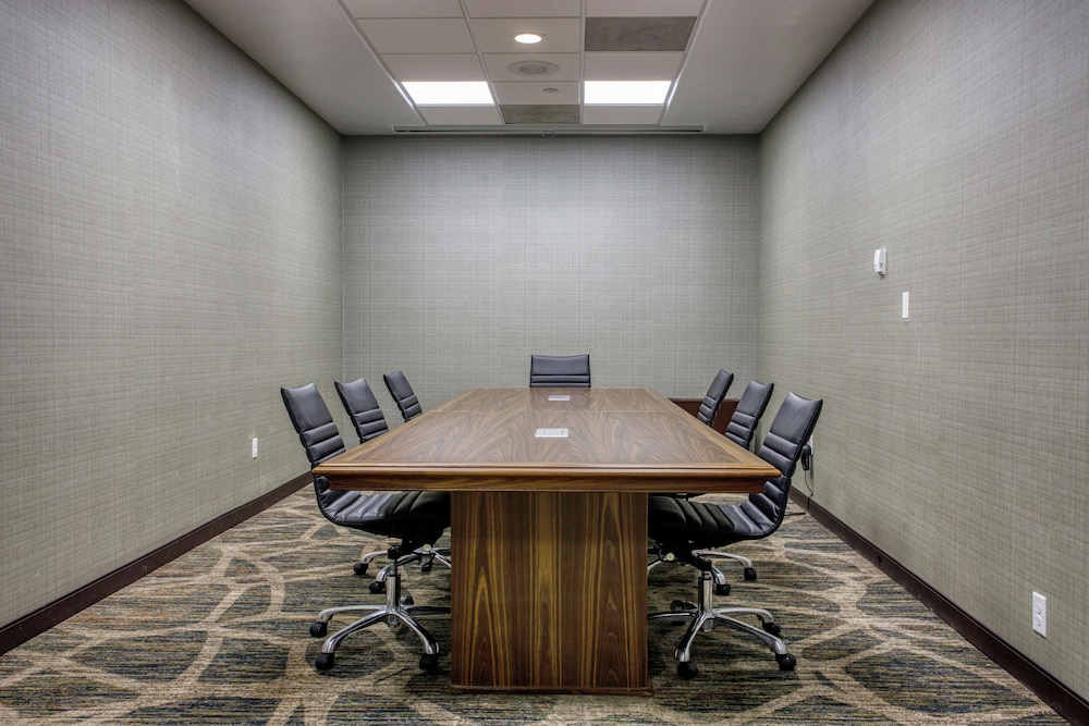 DoubleTree by Hilton Appleton - photo 44