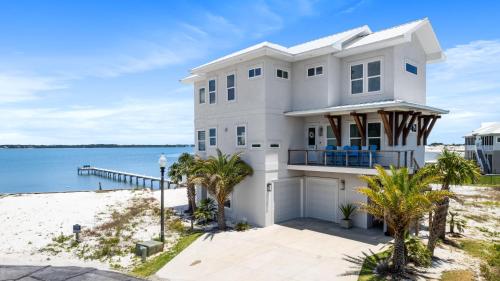 Bermuda Sunset in Navarre, United States
