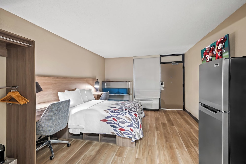 Red Roof Inn Perryville - photo 10