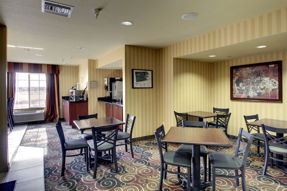 Cobblestone Hotel & Suites Wayne - photo 23