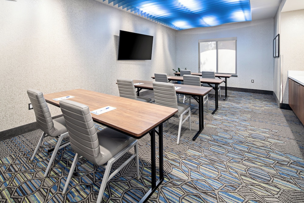 Holiday Inn Express Hotel & Suites Atascadero by IHG - photo 62