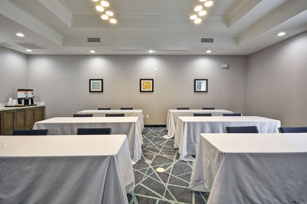 Hampton Inn Kyle - photo 35