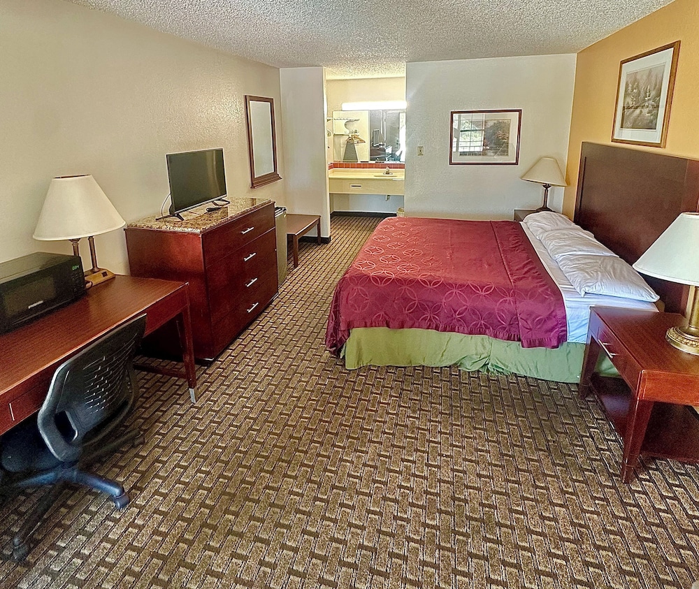 Weatherford Heritage Inn - photo 6