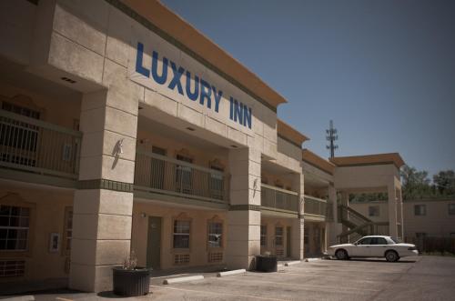 Luxury Inn and Suites Copperas Cove - photo 16