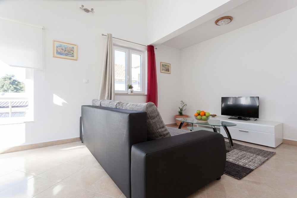 Apartment Bora