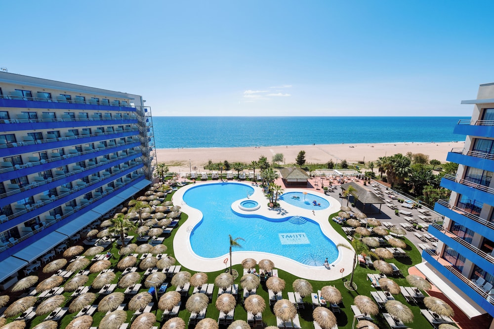 Tahiti Playa Hotel & Suites — 4-Star Luxury Hotel in Santa Susanna, Spain