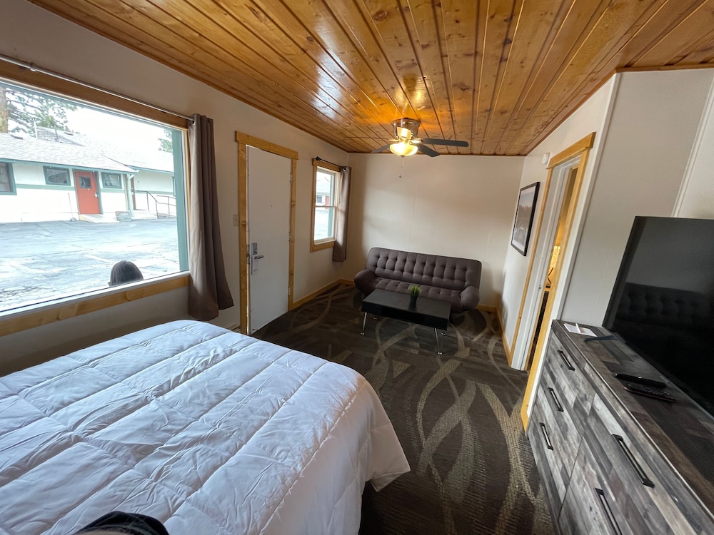Estes Mountain Inn - photo 22