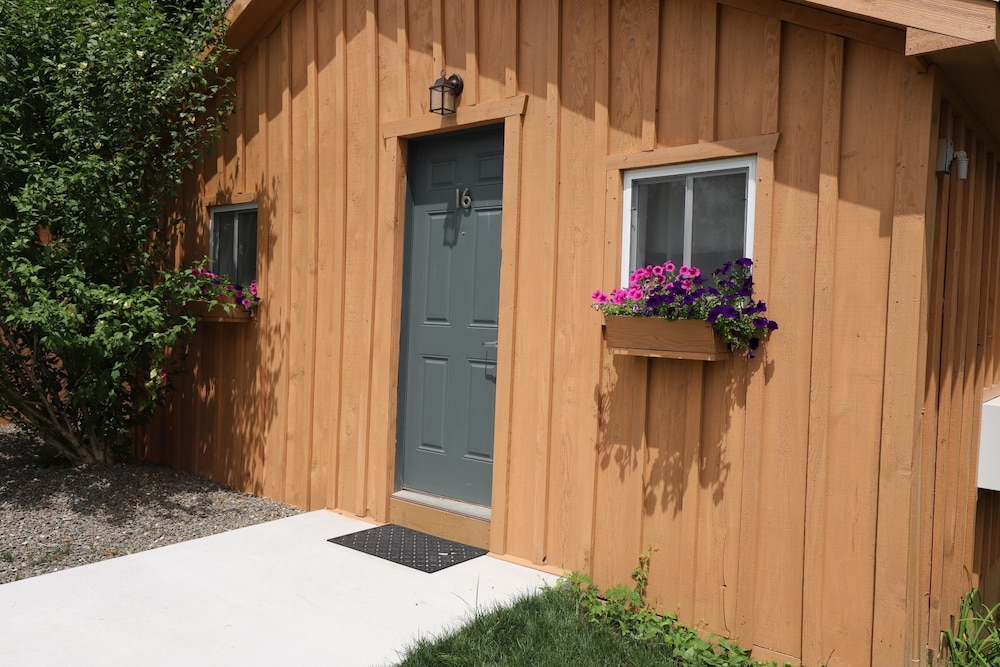 Lakeside Resort - photo 43