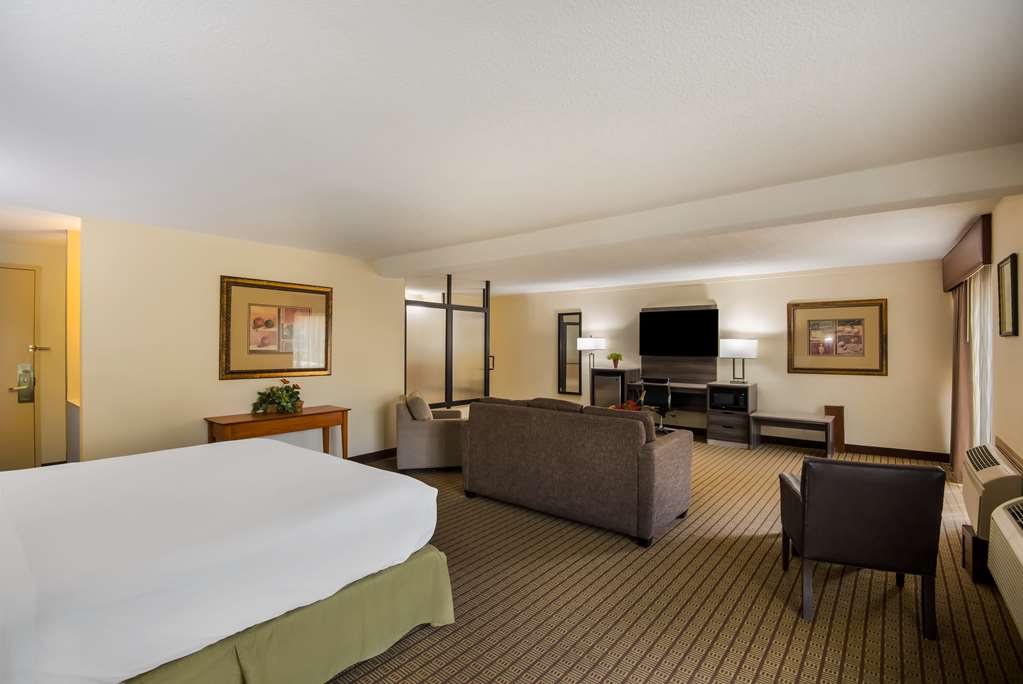 Best Western Prairie Inn & Conference Center - photo 12