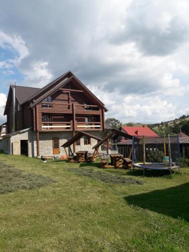 Sadyba Cherry in Pylypets, Ukraine