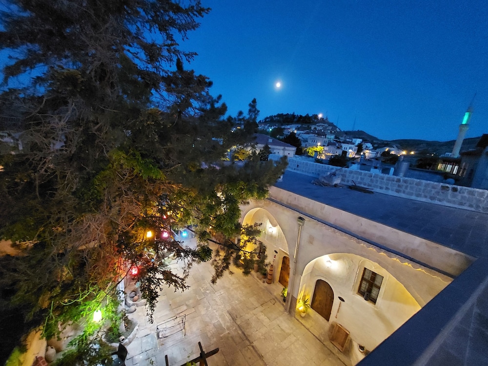 Armesos Cave Hotel - last minute hotel in Uerguep