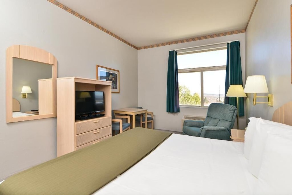 West Star Hotel - photo 14