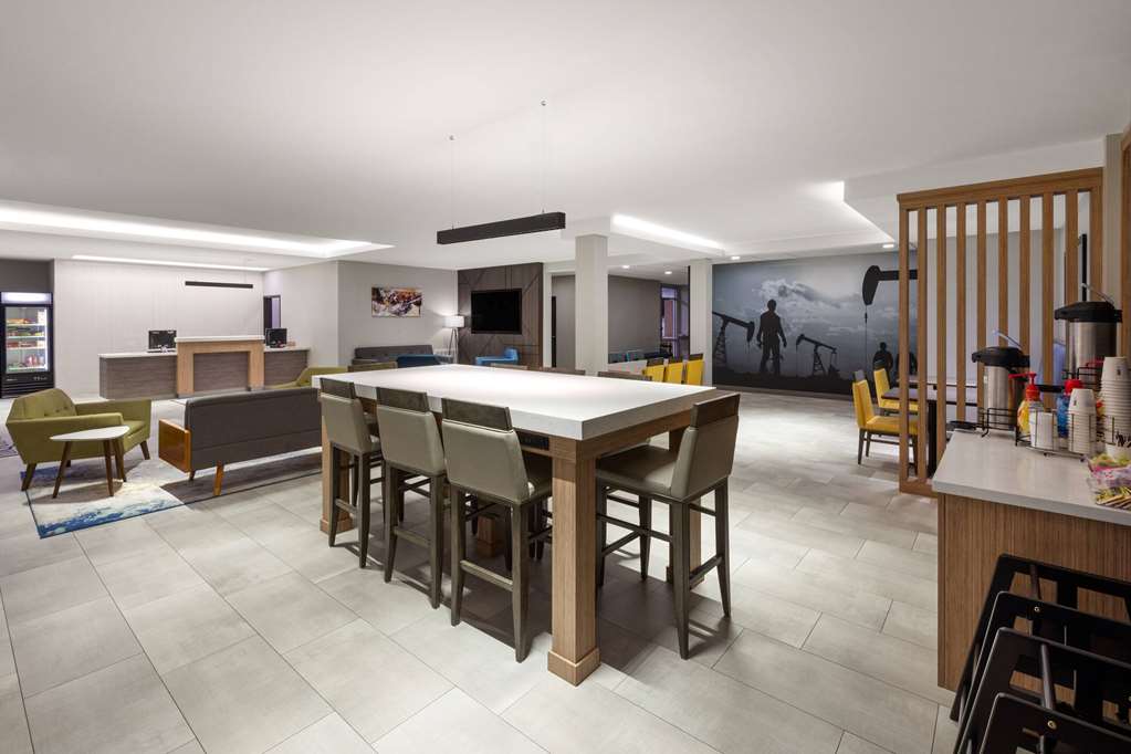 La Quinta Inn & Suites by Wyndham McAlester - photo 6