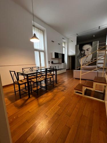 Loft downtown Milan — 4-Star Luxury Hotel in Milan, Italy