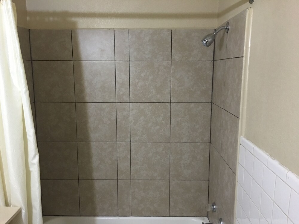 Best Value Inn Motel Sandusky - photo 54