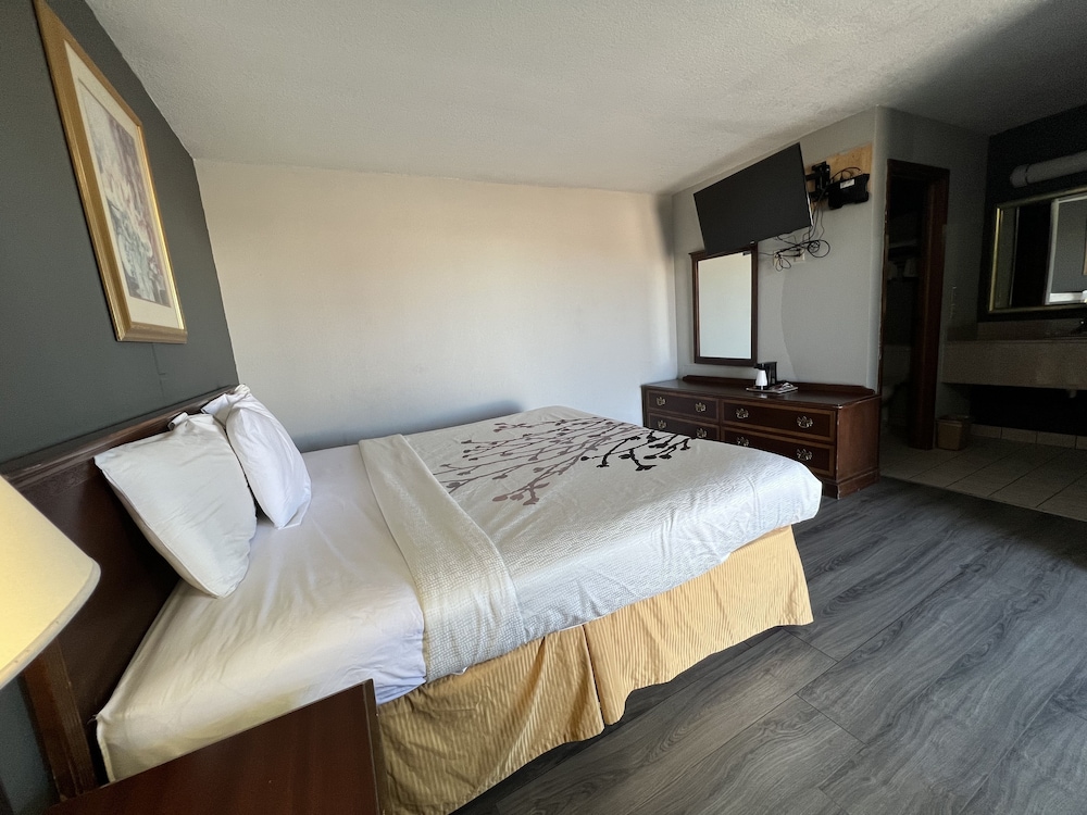 Greensburg Inn - photo 19