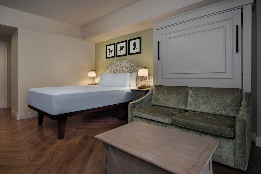 Disney's Saratoga Springs Resort & Spa - photo 2