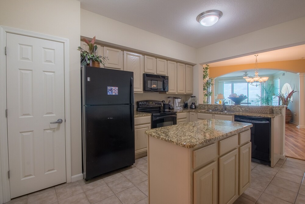 Legacy Towers Legacy II 502 Deluxe - photo 20