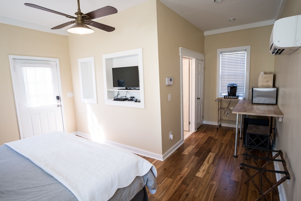 Swamp Rabbit Inn Travelers Rest - photo 12