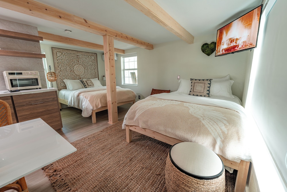 Seahorse Beach Bungalows - photo 18