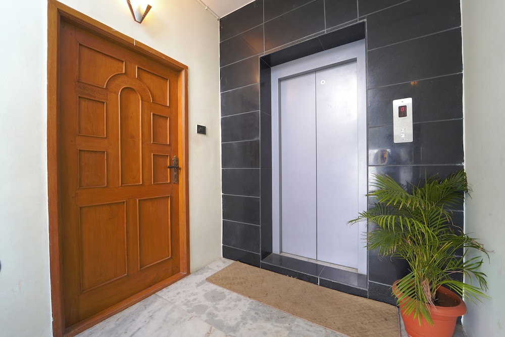 Chakraa Hotels Saravanampatti in Coimbatore, India