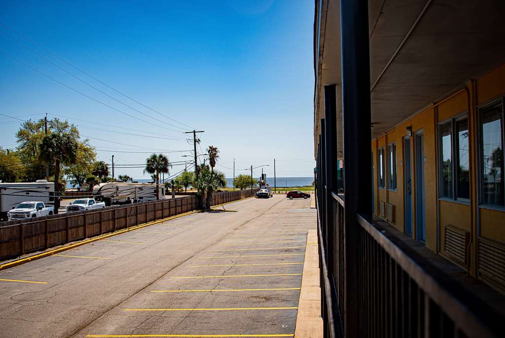 Super 8 by Wyndham Biloxi - photo 45