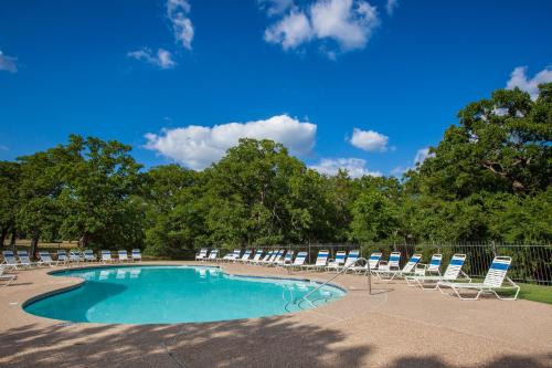 Lake Texoma Camping Resort Cabin 4 - photo 9