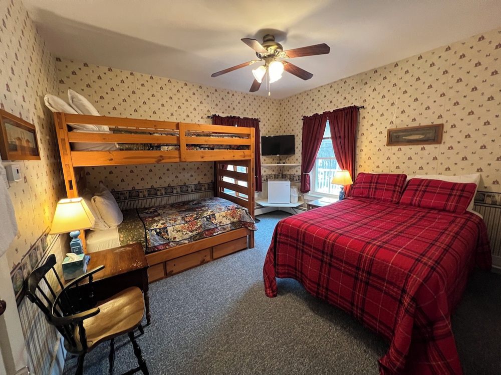 Echo Lake Inn - photo 13