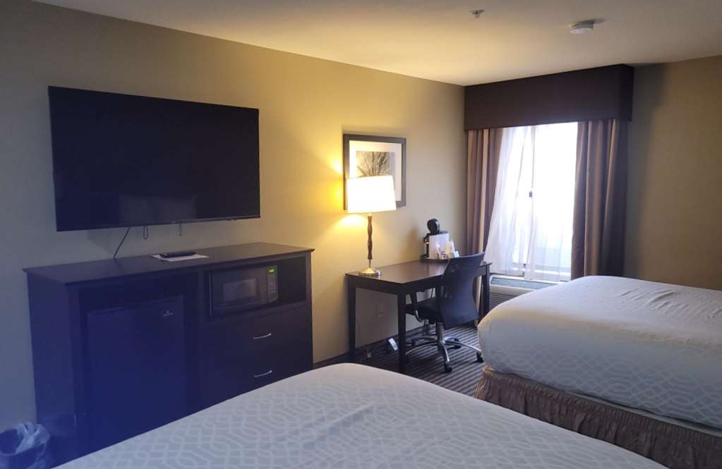 Best Western Plus Mishawaka Inn - photo 12