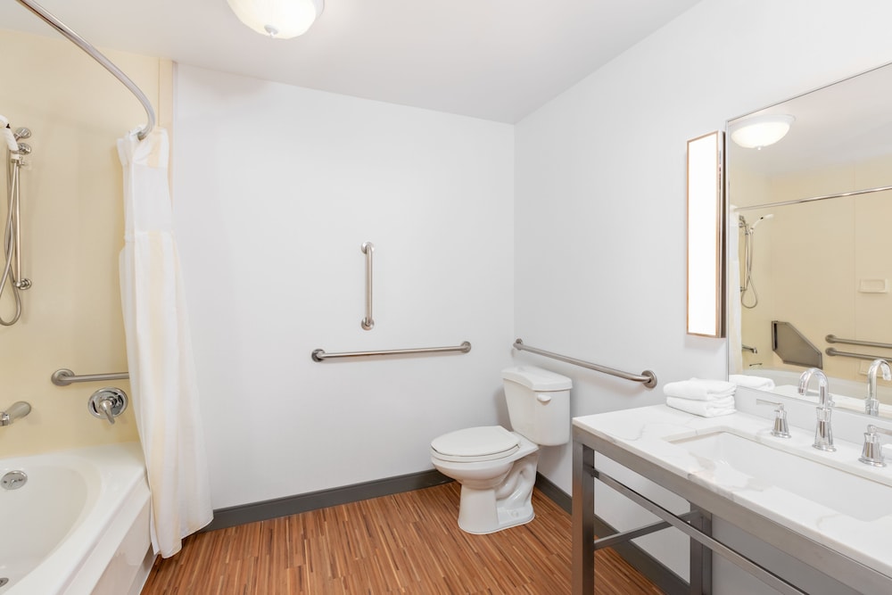 Hilton Garden Inn Folsom - photo 25