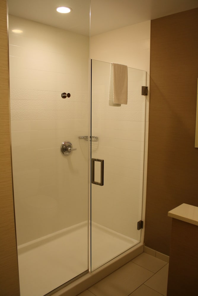 Fairfield Inn & Suites by Marriott Detroit Lakes - photo 40