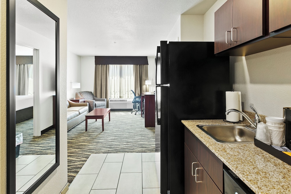 Cobblestone Hotel & Suites Wickenburg - photo 11