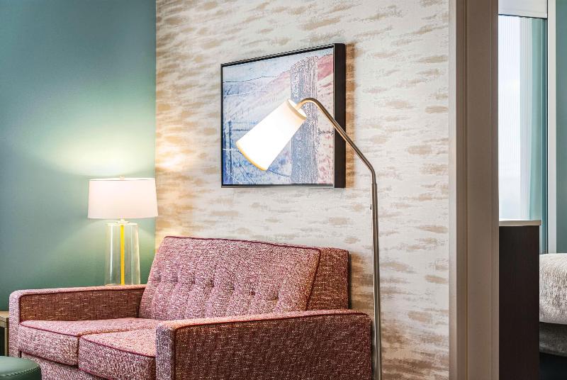 Home2 Suites by Hilton Cheyenne - photo 10