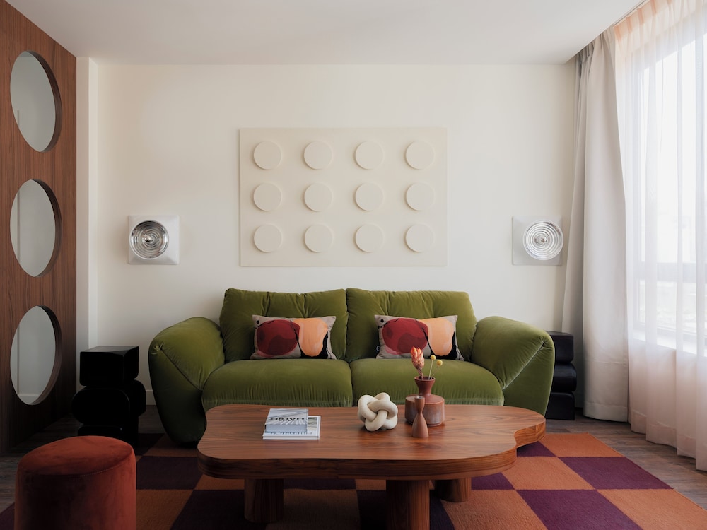 Edgar Suites Levallois Anatole France in Levallois-Perret, France