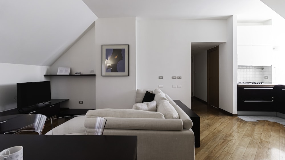Italianway Da Cannobio — 4-Star Luxury Hotel in Milan, Italy
