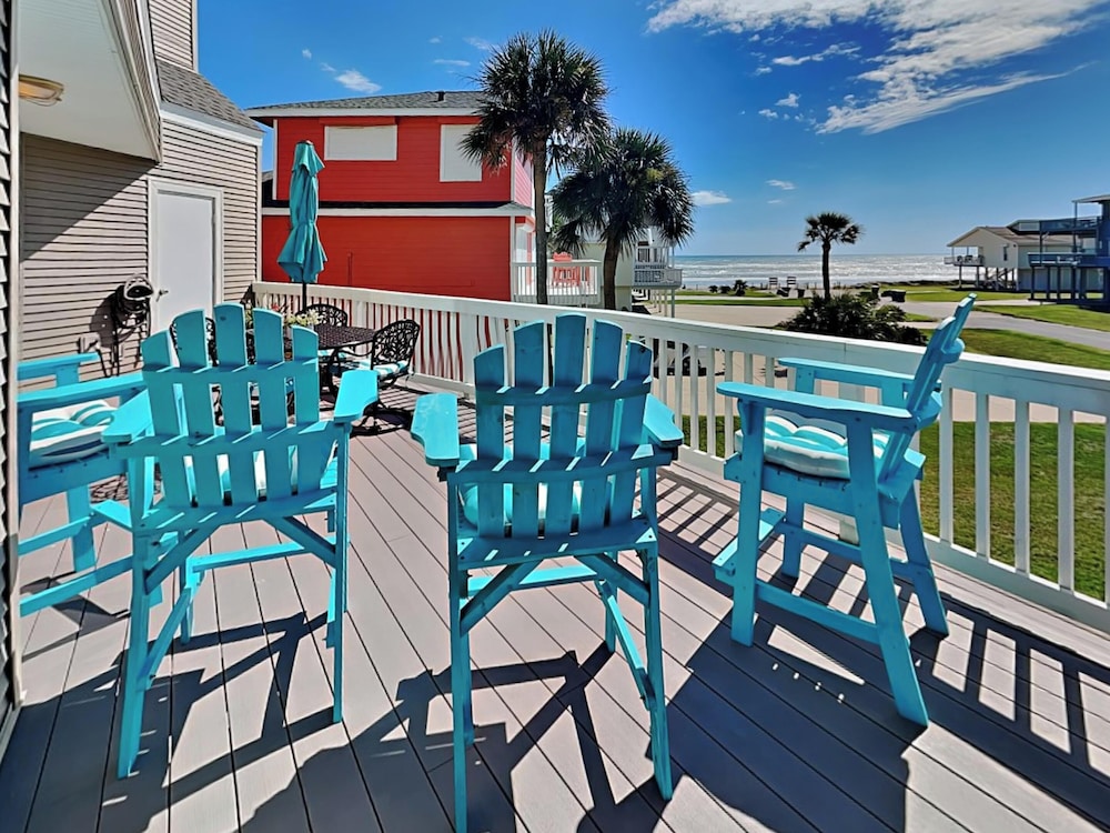 Pirates' View of the Sea by Ryson Vacation Rentals — 4-Star Luxury Hotel in Galveston, United States