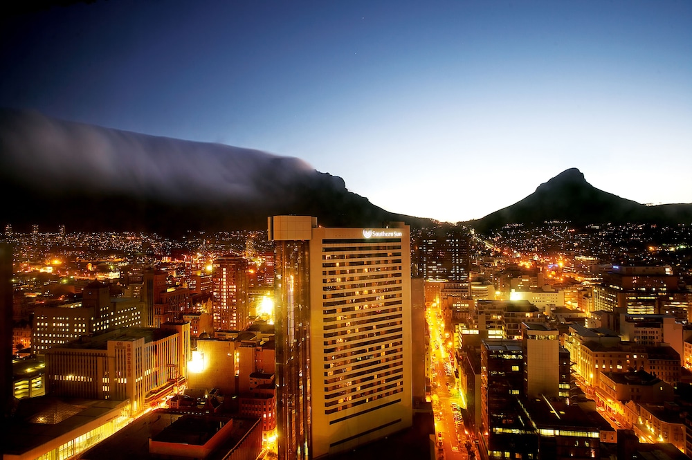 Southern Sun Cape Sun — hotel in Cape Town