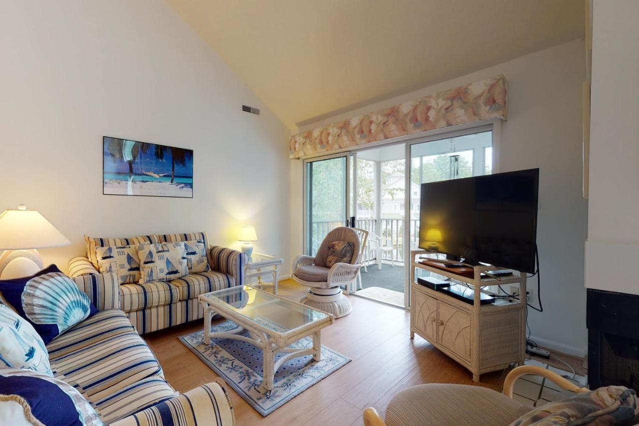 Sea Colony 19007 Lakeview — 4-Star Luxury Hotel in Bethany Beach, United States