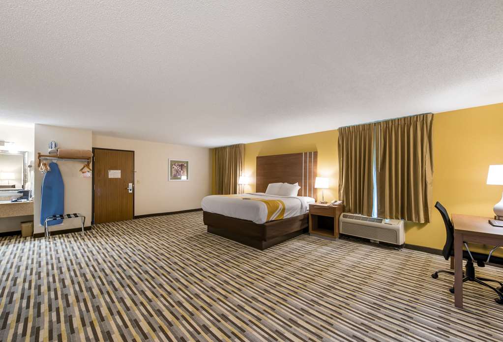Quality Inn Michigan City South - photo 5