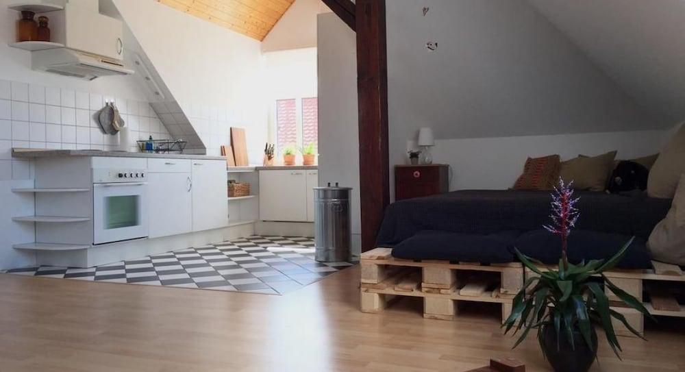 Komfort & Stil über Weimars Dächern in Weimar, Germany