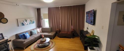 Phamz Unit — 4-Star Luxury Hotel in Bacolod, Philippines